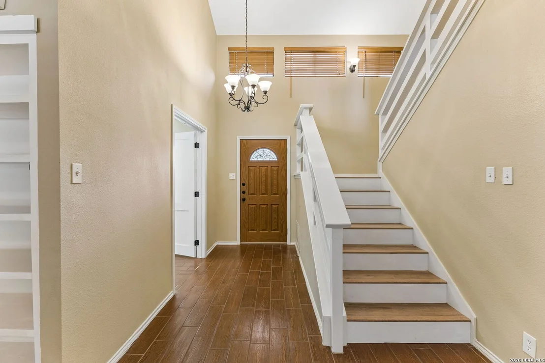 Photo of 2127 Oak Bnd
