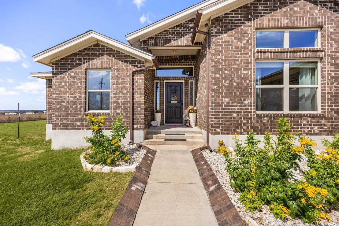 Photo of 149 LAKEVIEW CIR