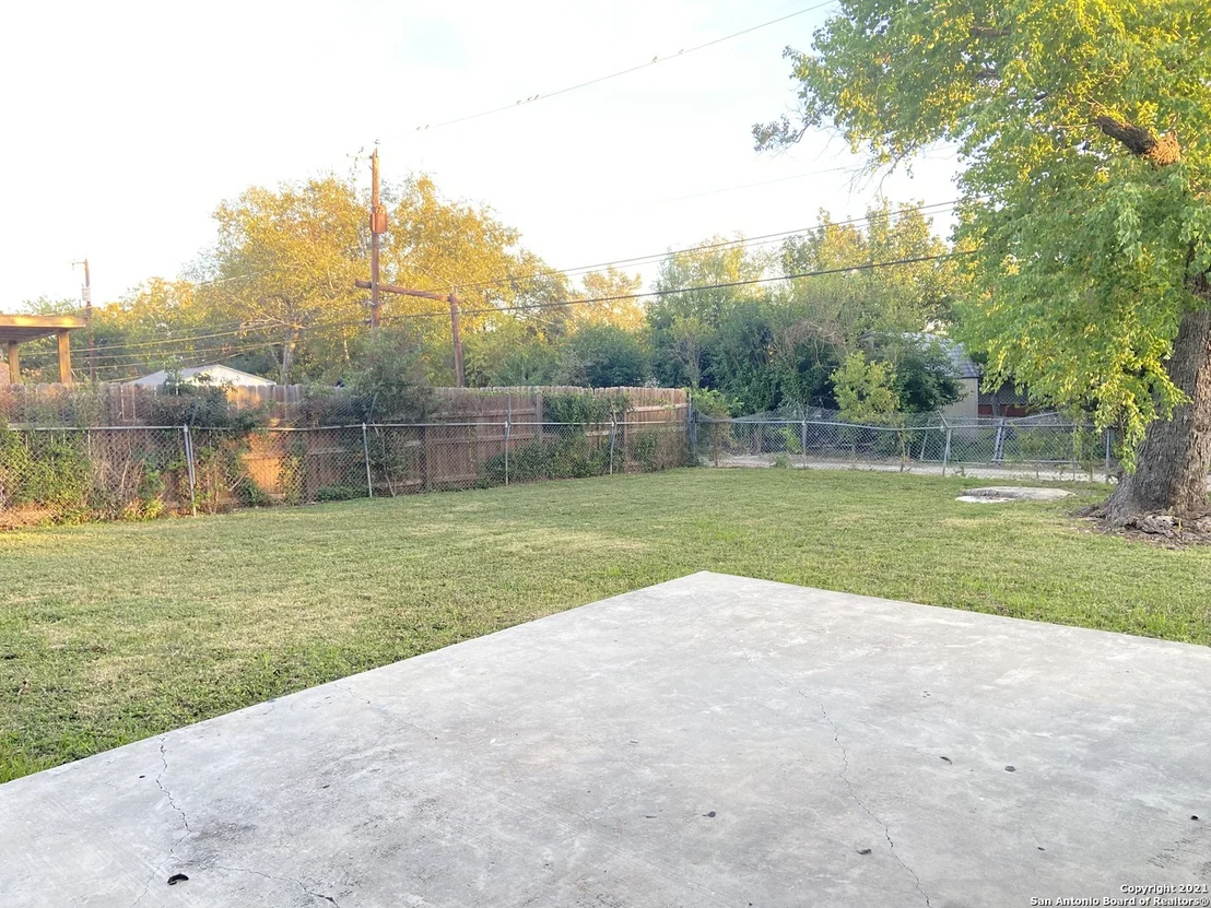 Photo of 1302 OBLATE DR