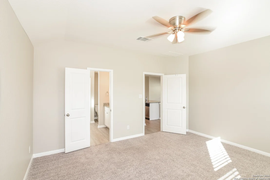 Photo of 8022 Dovers Den
