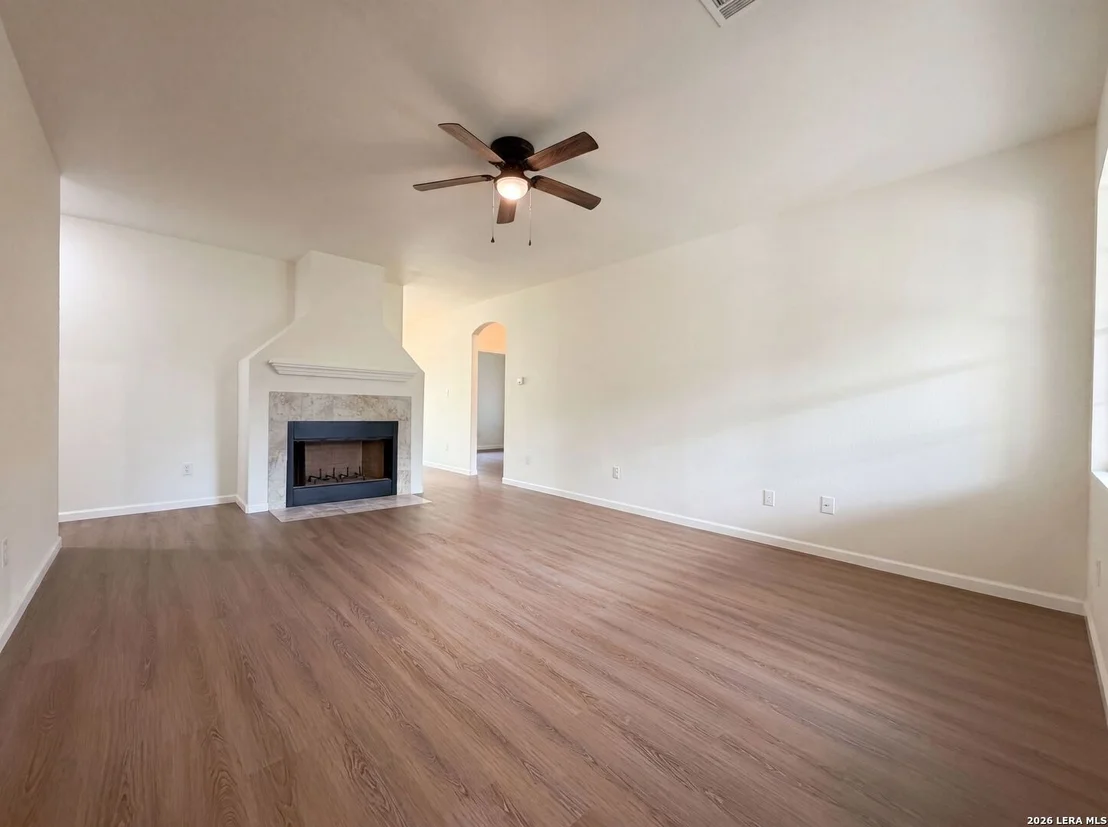 Photo of 216 LIECK CV