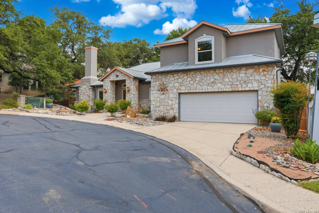 Photo of 8 Donore Cir