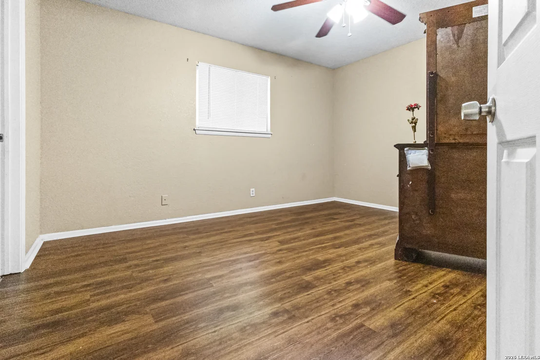Photo of 302 Redcliff