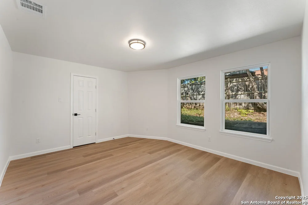 Photo of 9511 Deerbrook