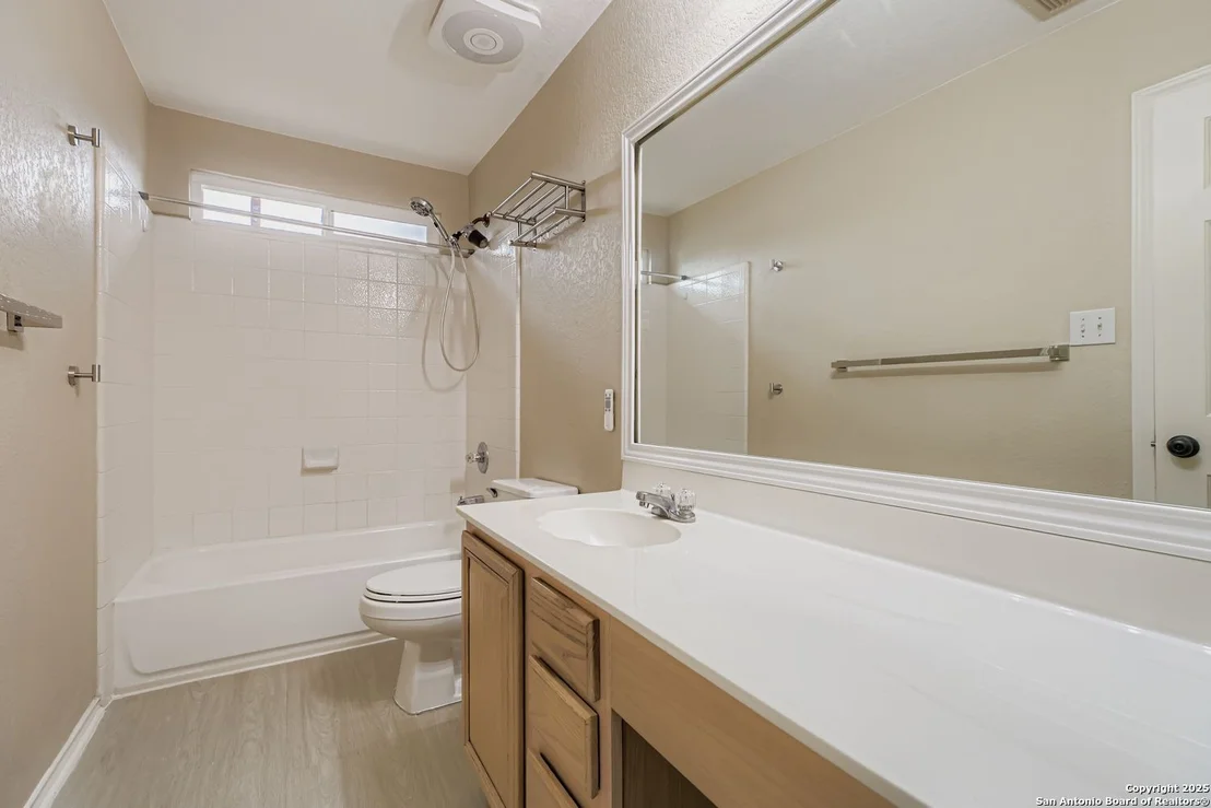 Photo of 203 Adelaide Oaks