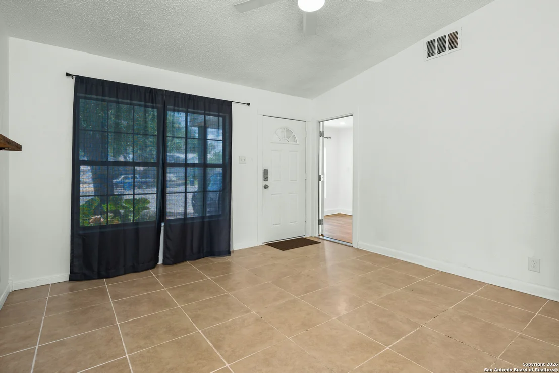 Photo of 6248 Valley Queen