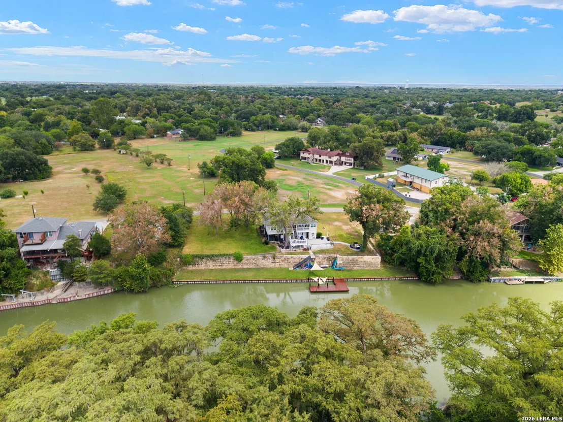 Photo of 34 river oak