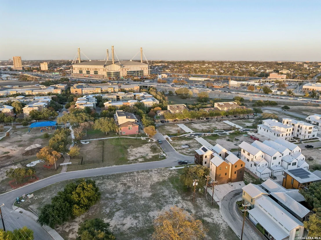 Photo of 502 McMonigal