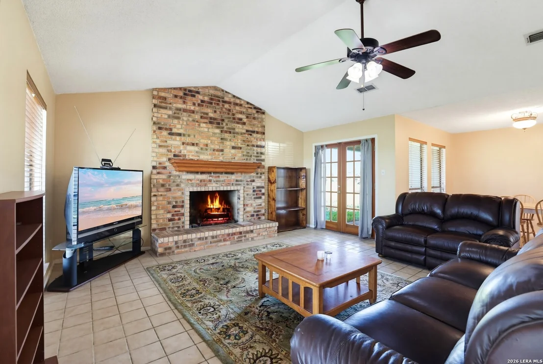 Photo of 340 Joy Dr