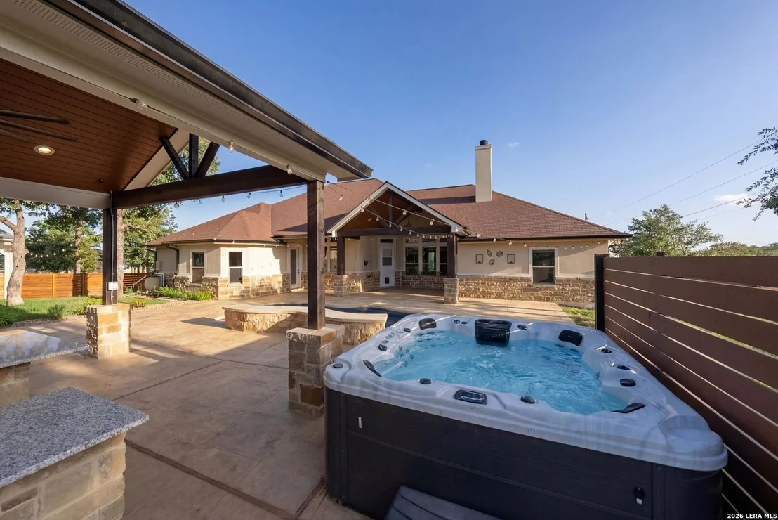 Photo of 1009 Bluebonnet Ln