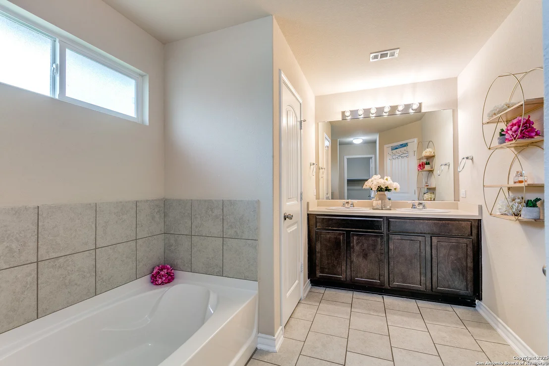Photo of 4122 Salado
