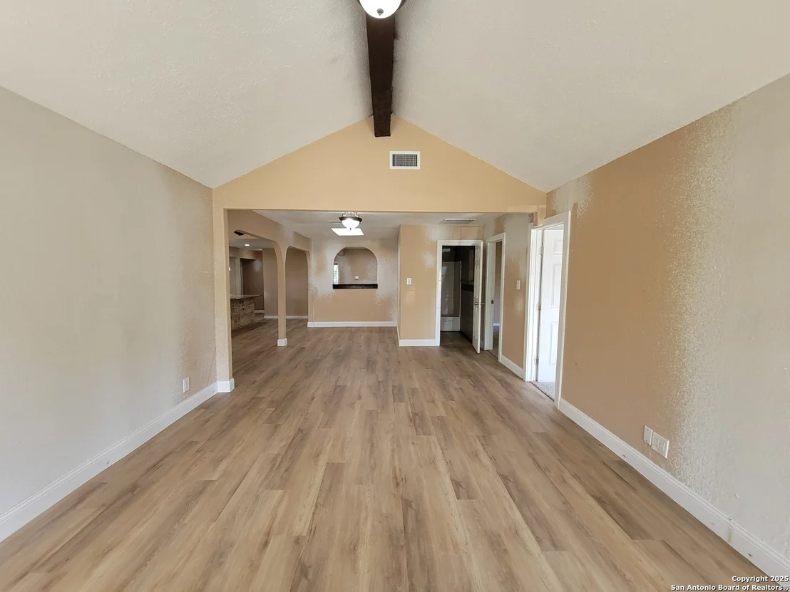 Photo of 9235 Lasswell
