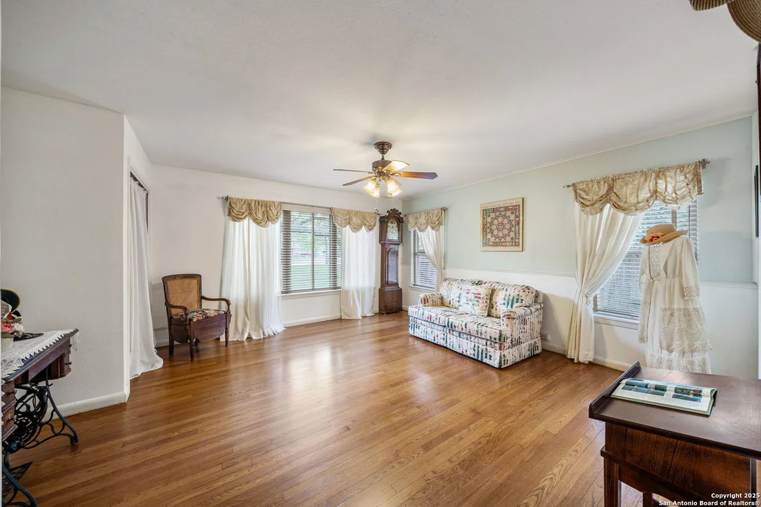 Photo of 2938 Chisolm Trail