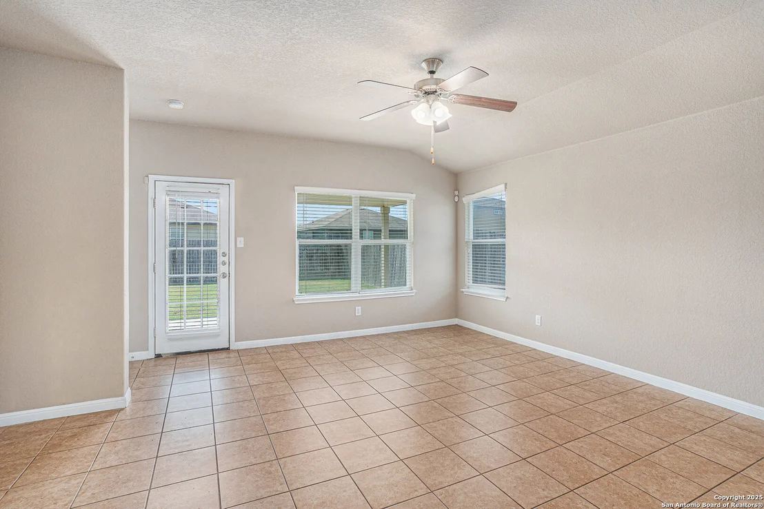 Photo of 732 Spectrum Dr