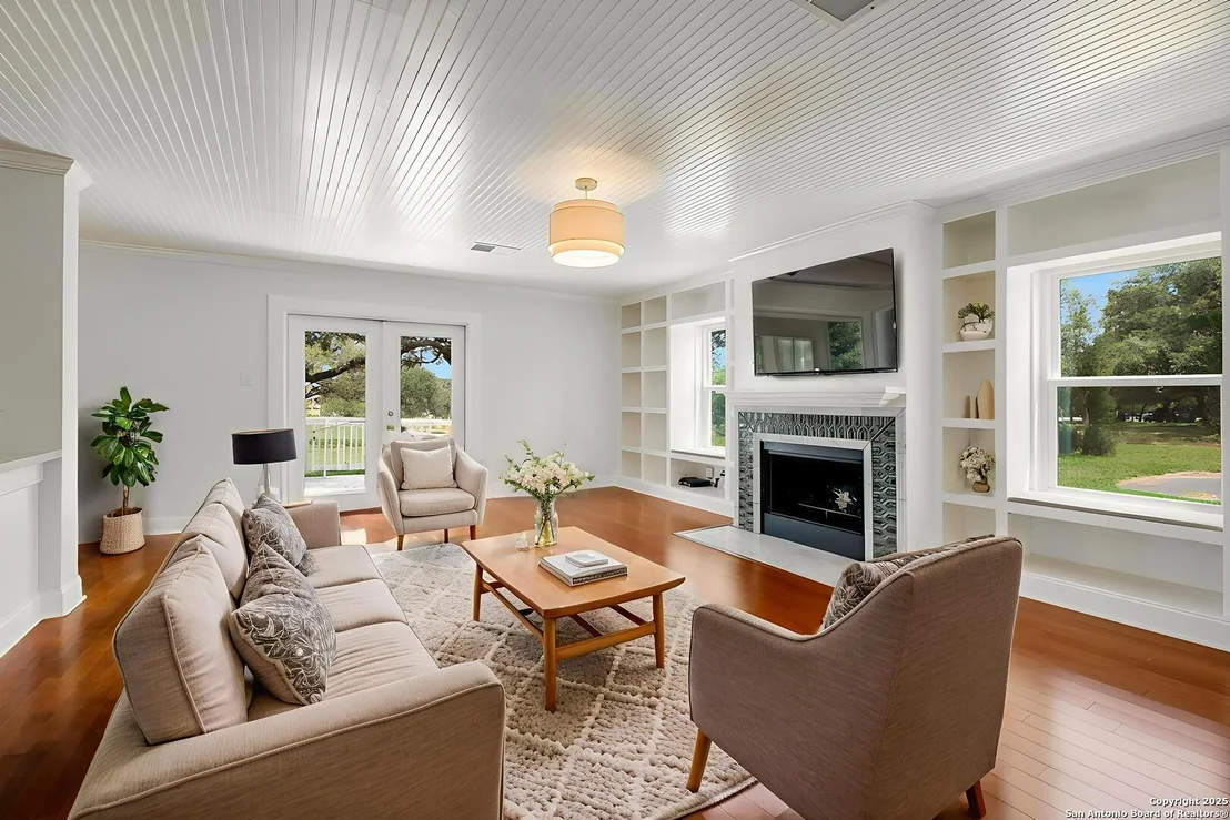 Photo of 15410 Tamaron