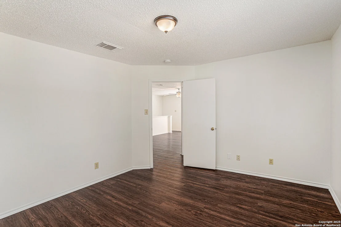 Photo of 8447 Mannington