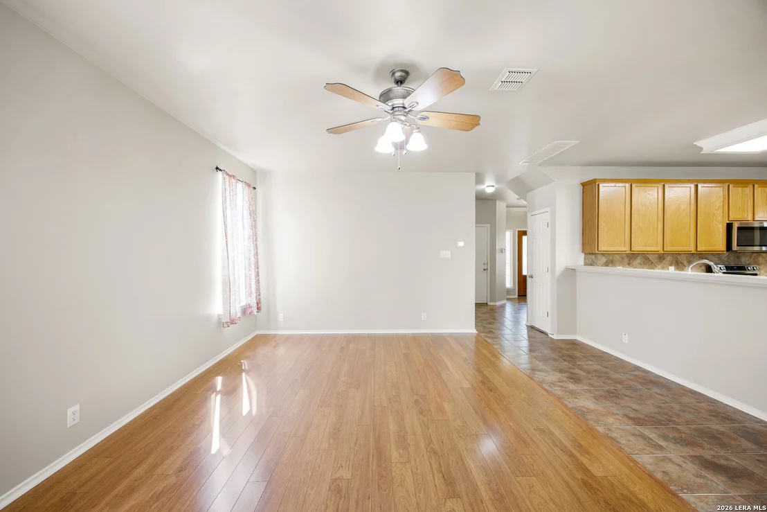 Photo of 17230 Darien Wing
