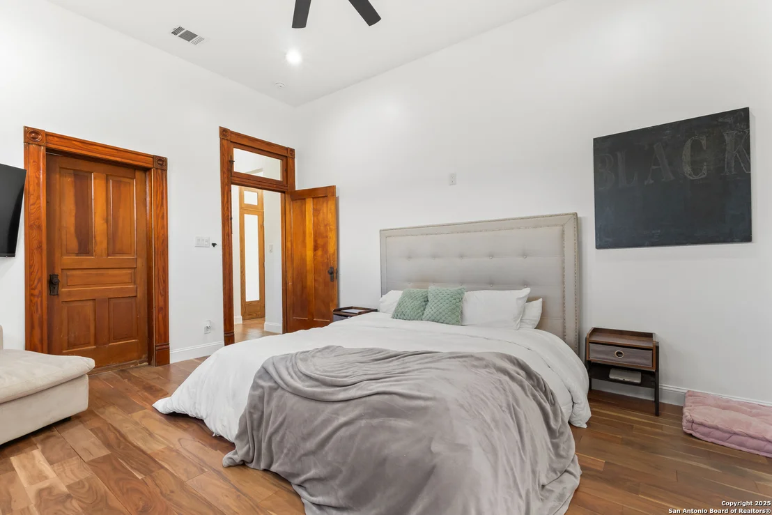 Photo of 232 Lavaca