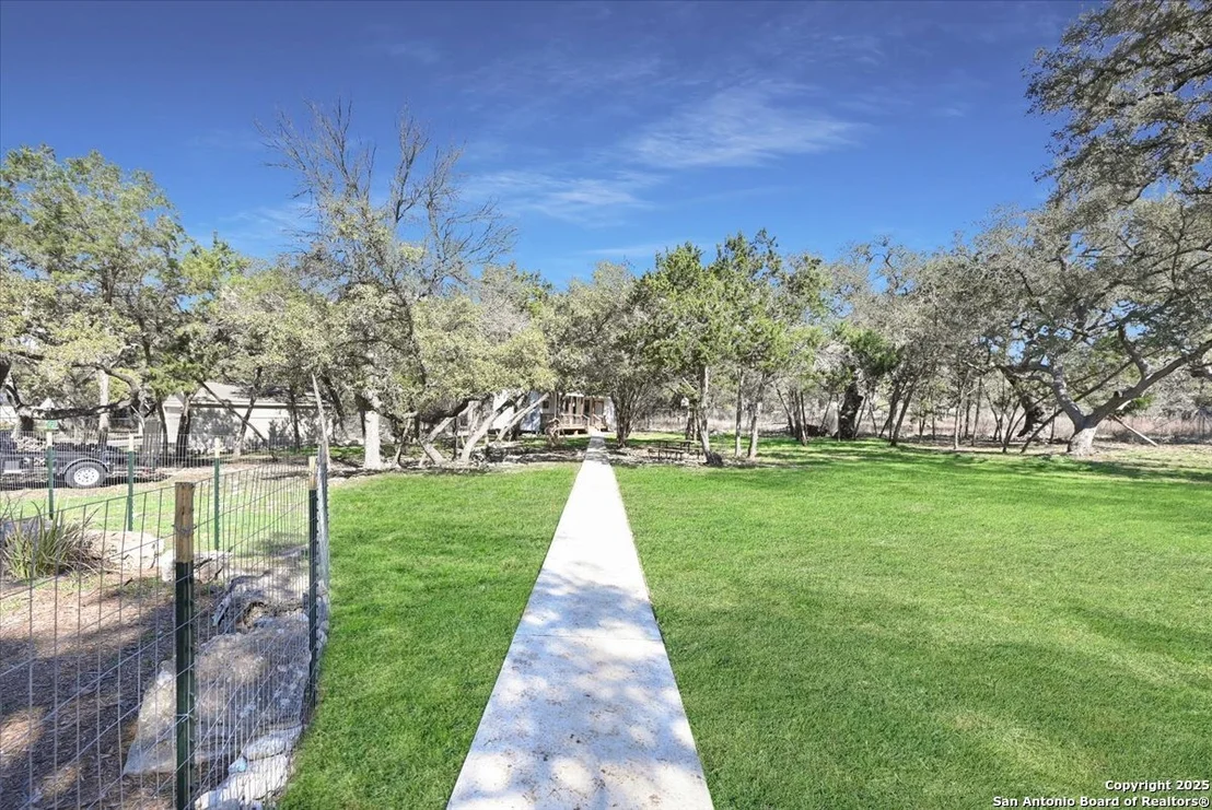 Photo of 6036 Circle Oak