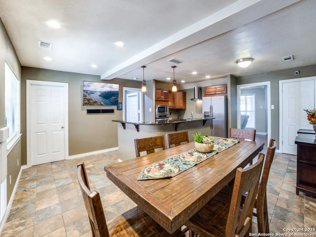 Photo of 6002 Sandwick