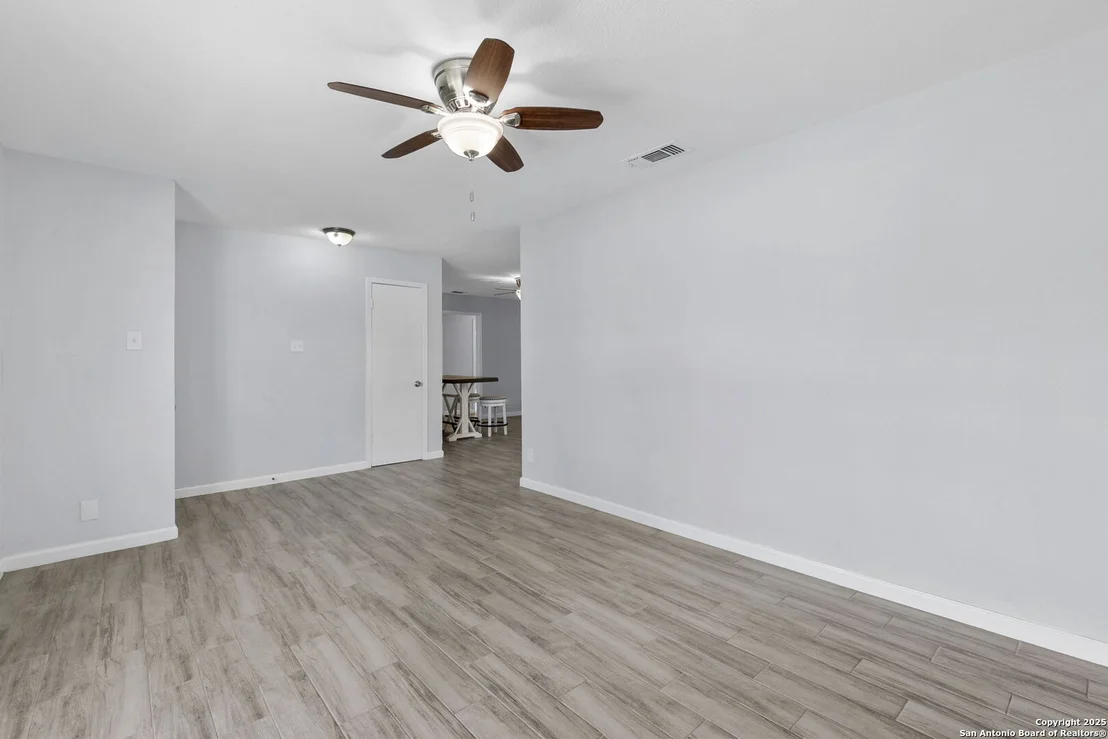 Photo of 6818 Forest Meadow