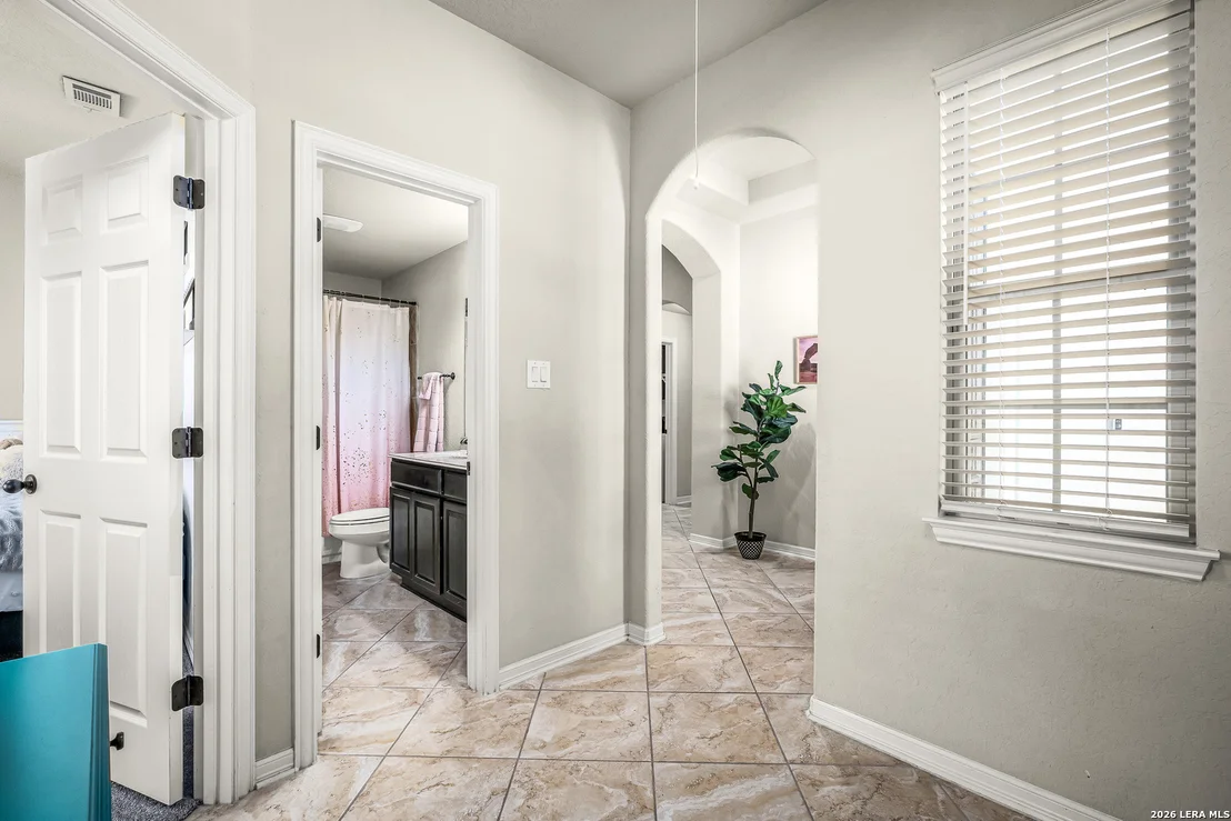 Photo of 824 Water Oak