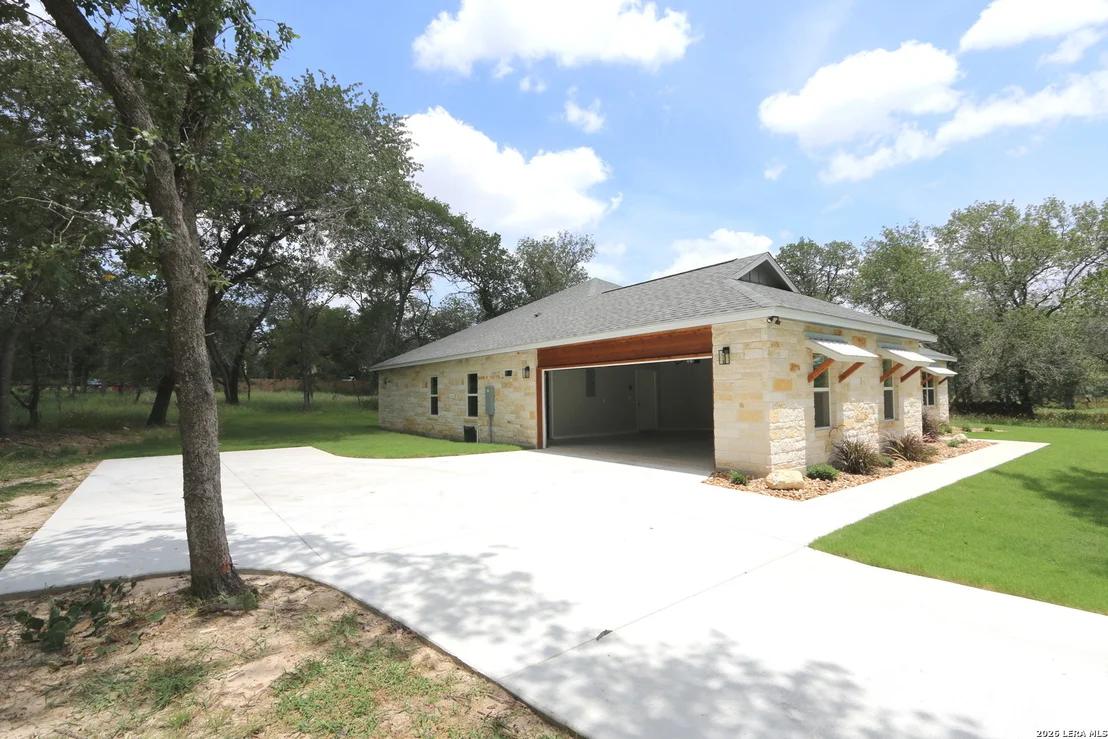 Photo of 200 Cibolo Way