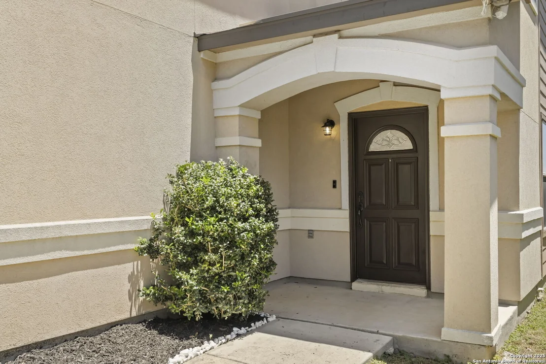 Photo of 3909 Legend Pond