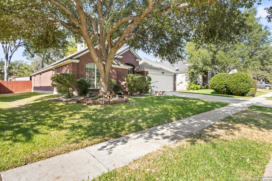 Photo of 124 Brookbend