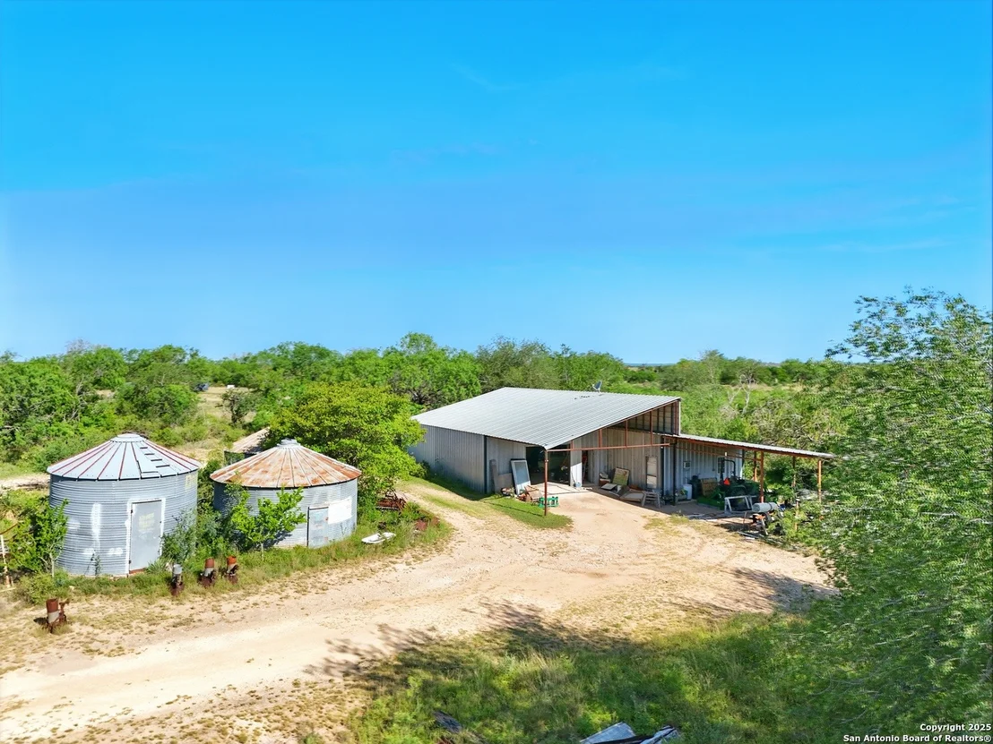 Photo of 344 E CR 341