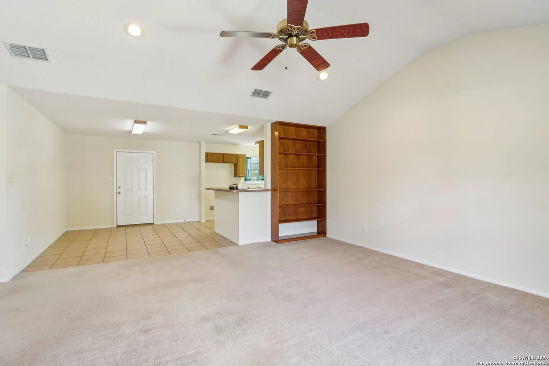 Photo of 307 Crownhill Dr