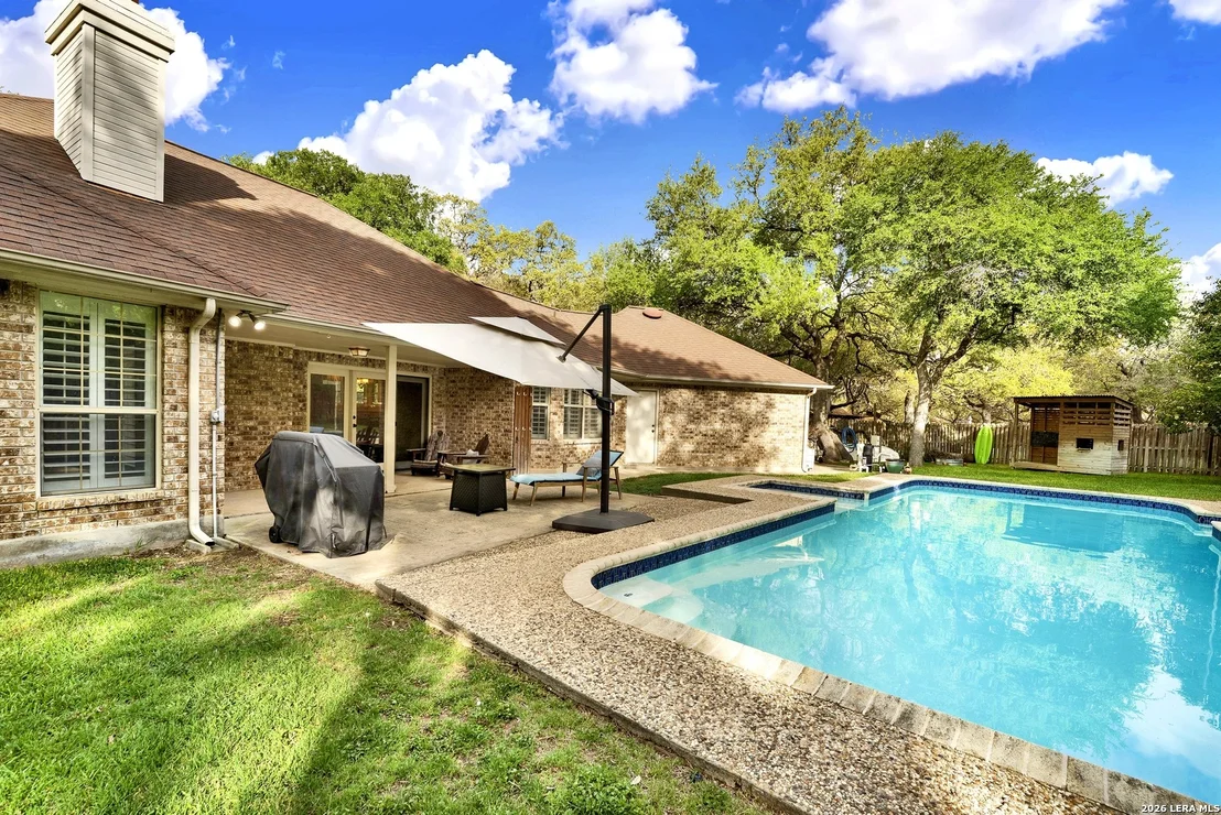 Photo of 1512 OAK TREE CIR