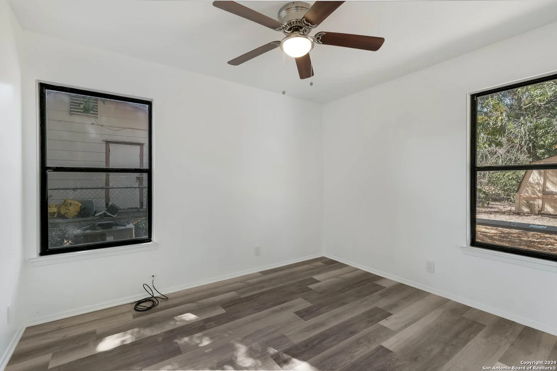 Photo of 2507 SPUR DR