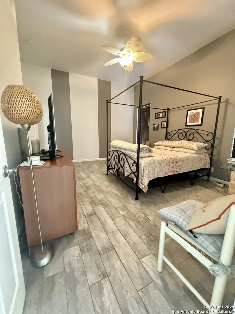 Photo of 2710 Montebello