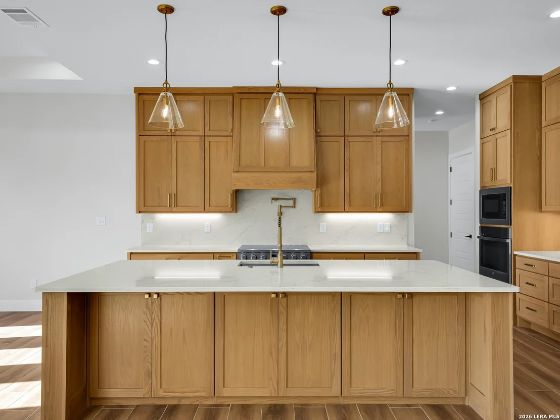 Photo of 101 W MEDIUM MEADOW DR