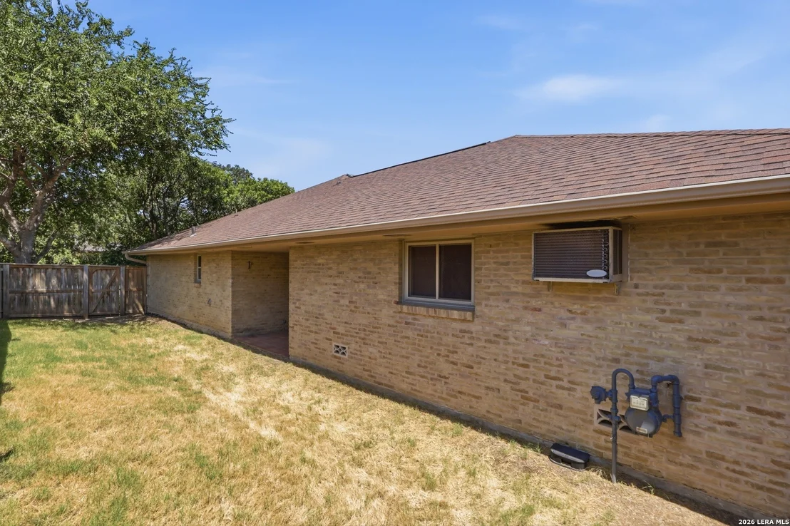 Photo of 102 IRONGATE RD