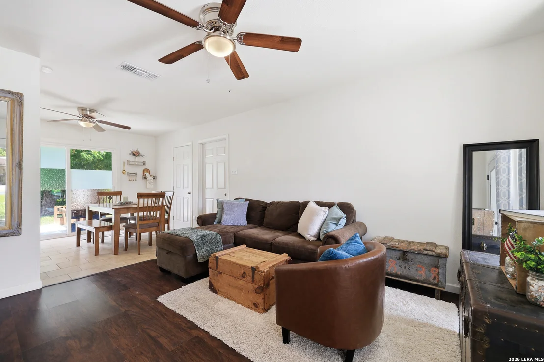 Photo of 6707 Pear Tree