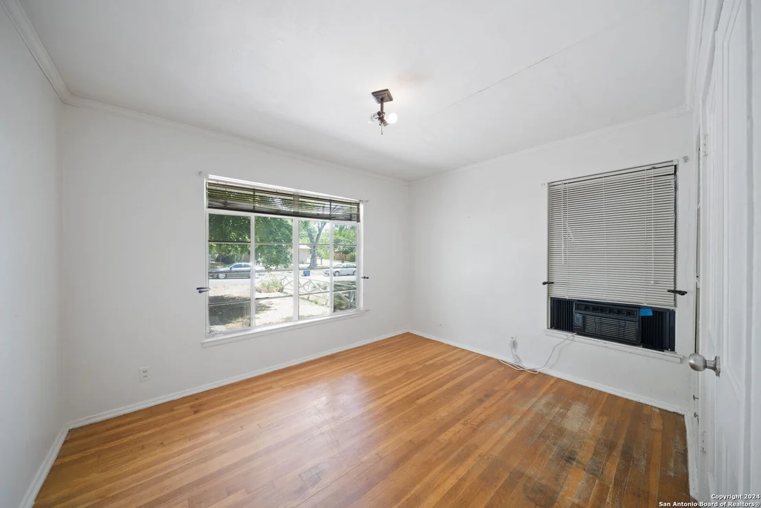 Photo of 434 Sumner Dr