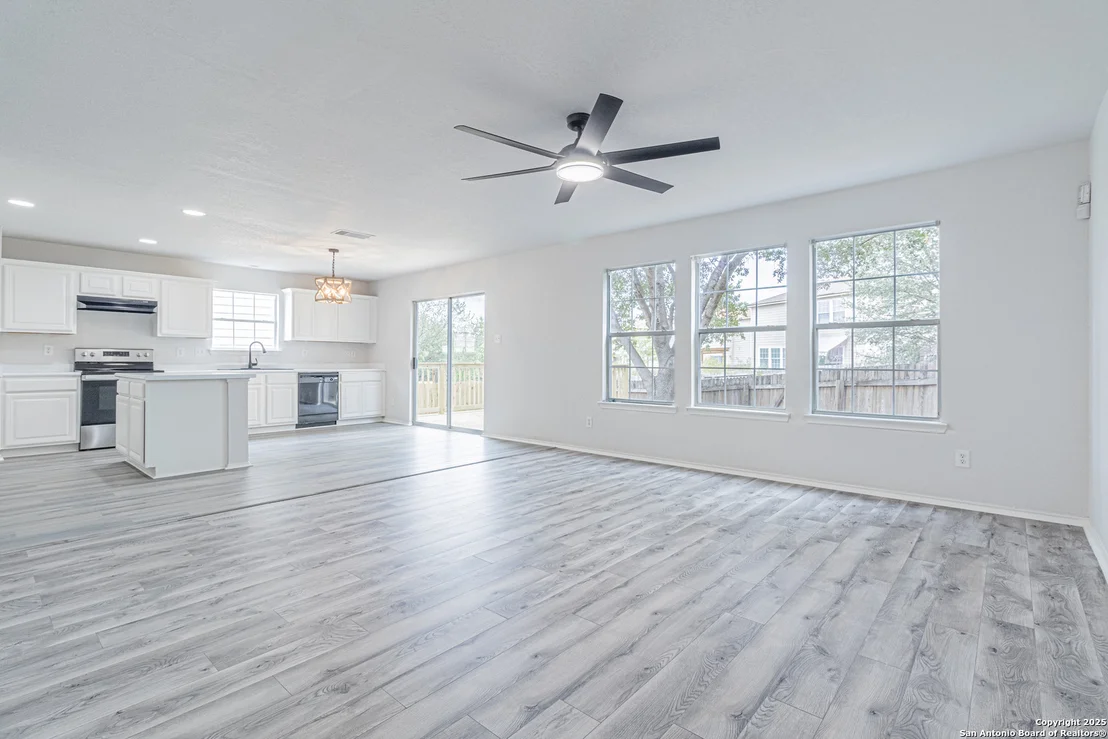 Photo of 6615 Suncliff Crst