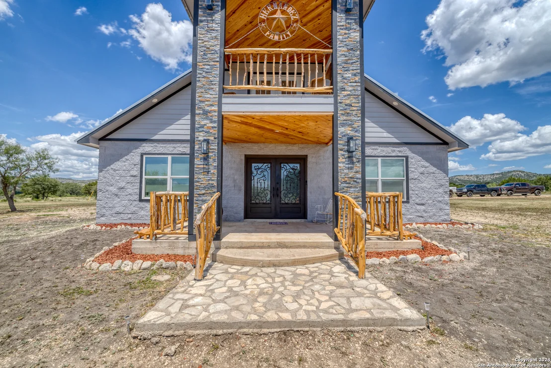 Photo of 136 Cardinal Drive