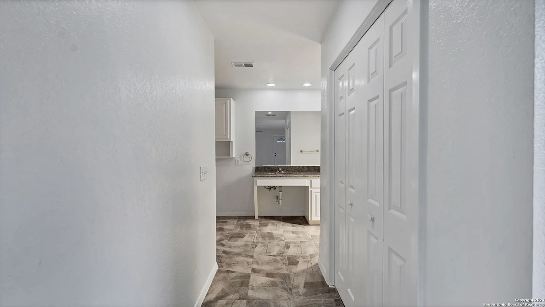 Photo of 350 FENWICK DR