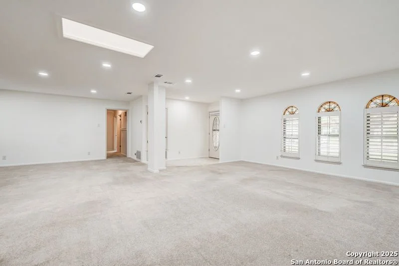 Photo of 501 Balfour