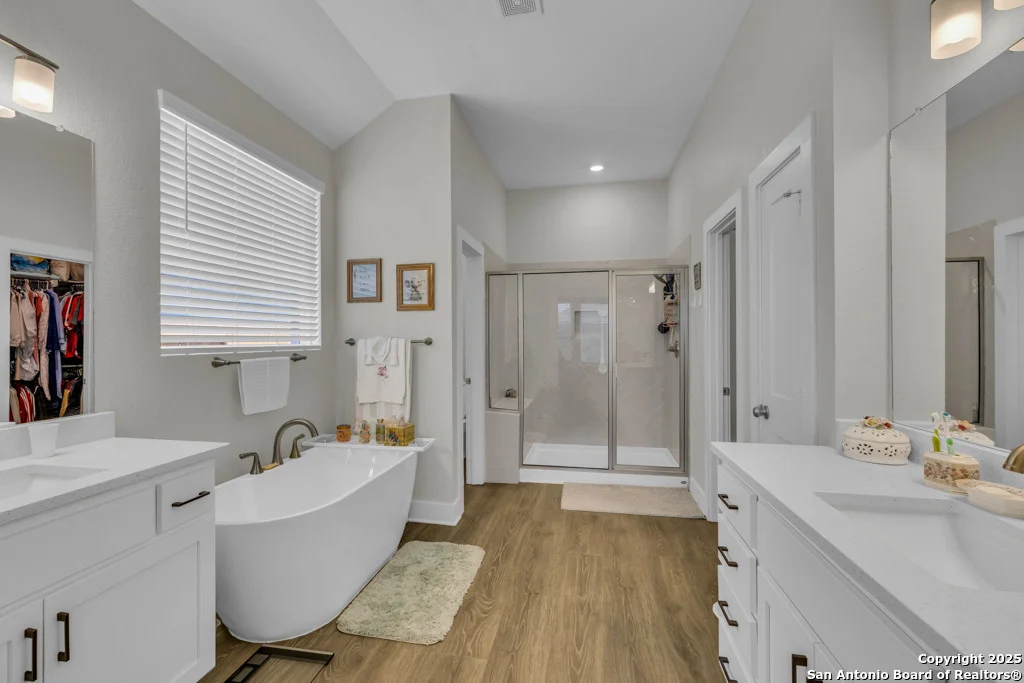 Photo of 929 Rench