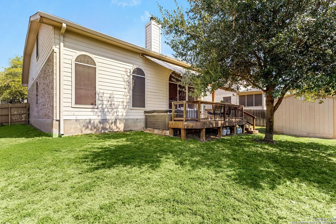 Photo of 321 Alders Gate