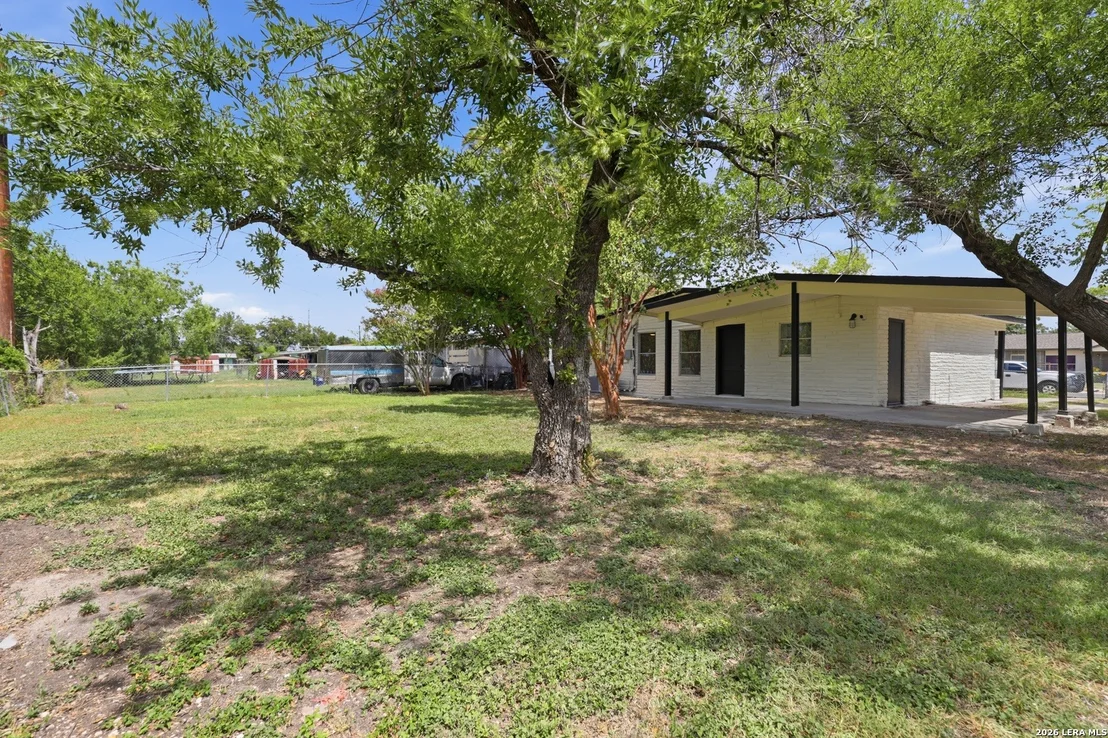 Photo of 123 CHADWICK DR