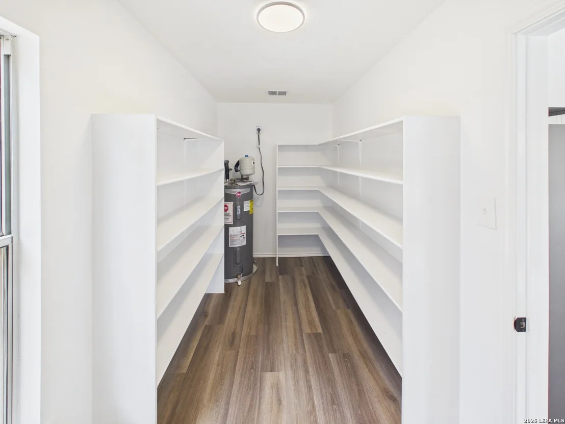 Photo of 2608 WESTOVER VW