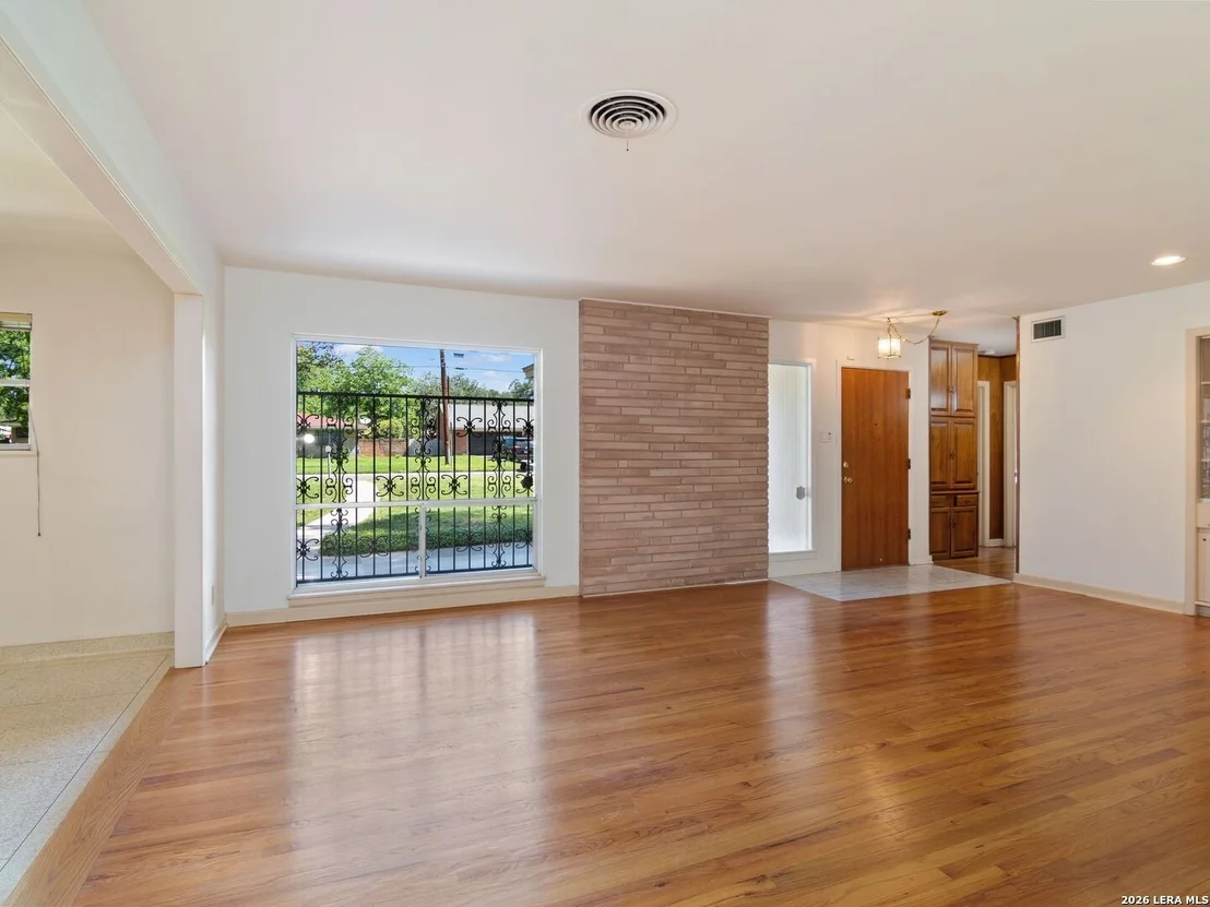 Photo of 104 Herweck Drive