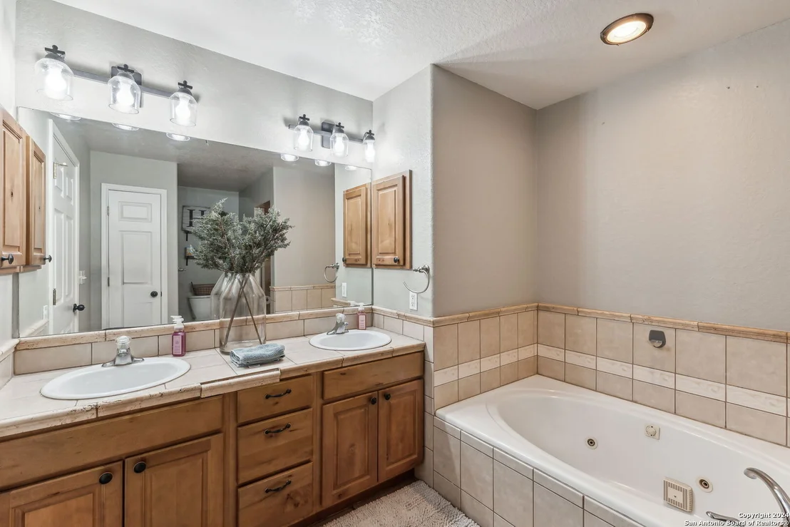 Photo of 856 COUNTY ROAD 367
