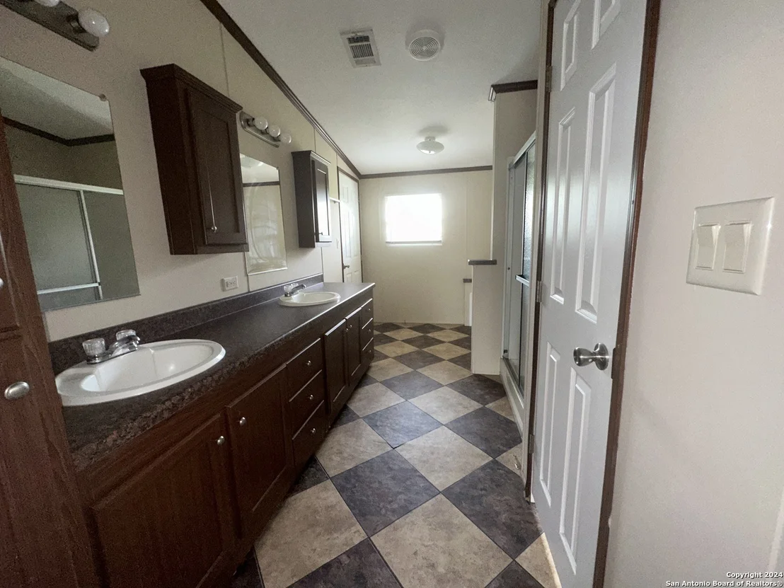 Photo of 107 County Road 2670