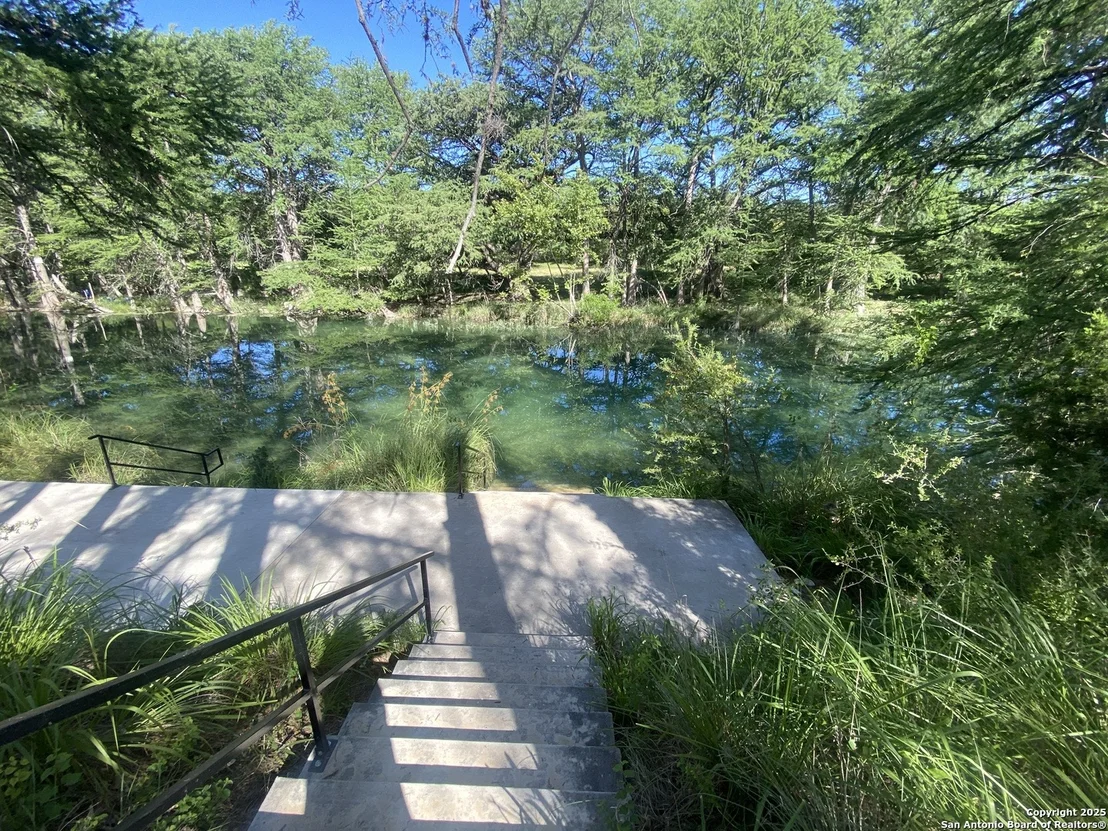 Photo of 935 Ridge Loop